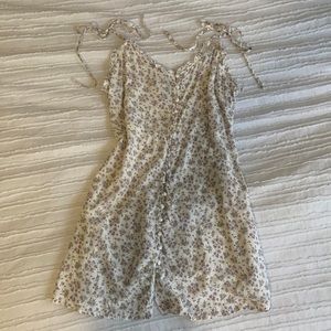 Forever 21 dress. Worn only a few times and in great condition. Size US small.